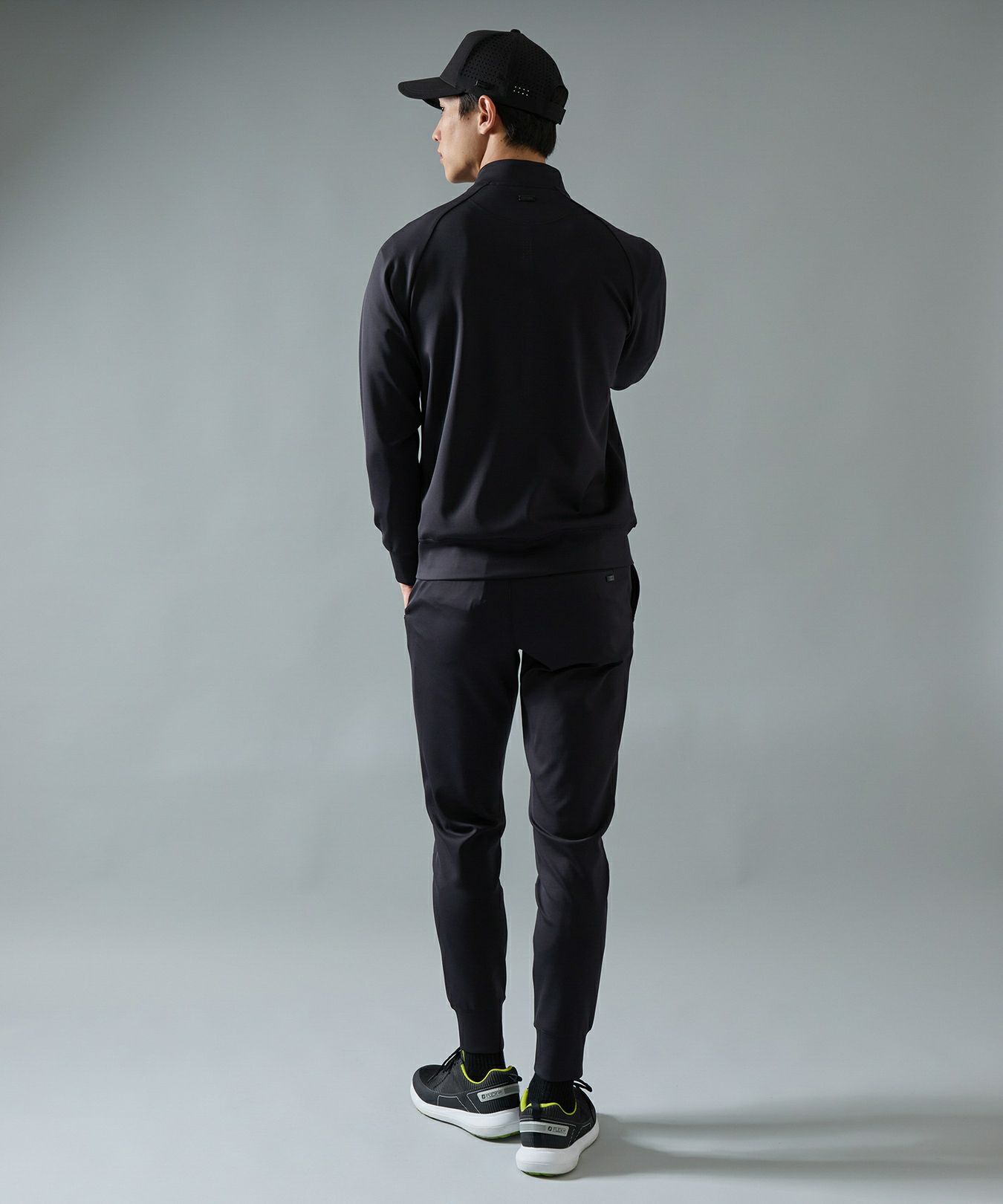 ジュンアンドロペのロングパンツ