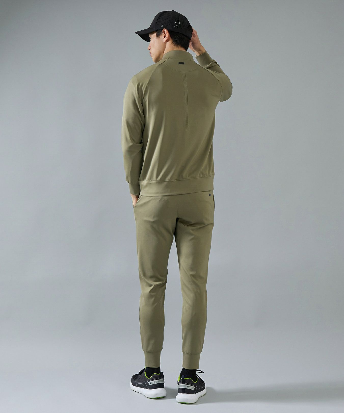 ジュンアンドロペのロングパンツ