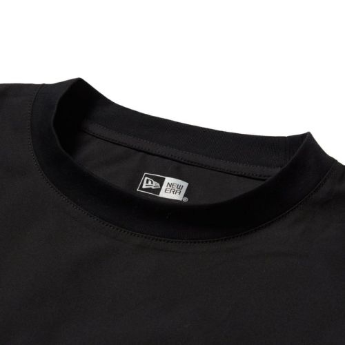 ニューエラのTシャツ