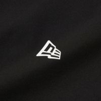 ニューエラのTシャツ