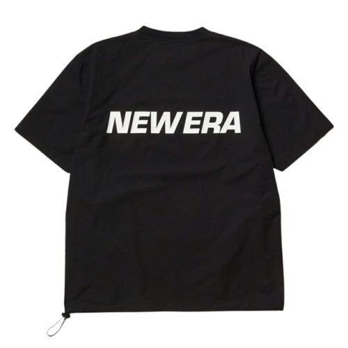 ニューエラのTシャツ