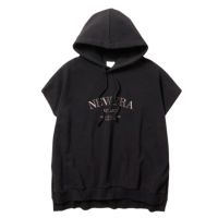 ニューエラのパーカー