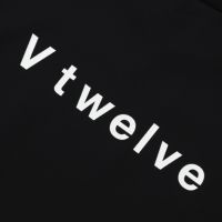 V12ゴルフのハイネックシャツ