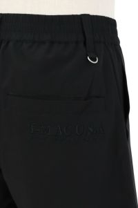 ティーマックのショートパンツ