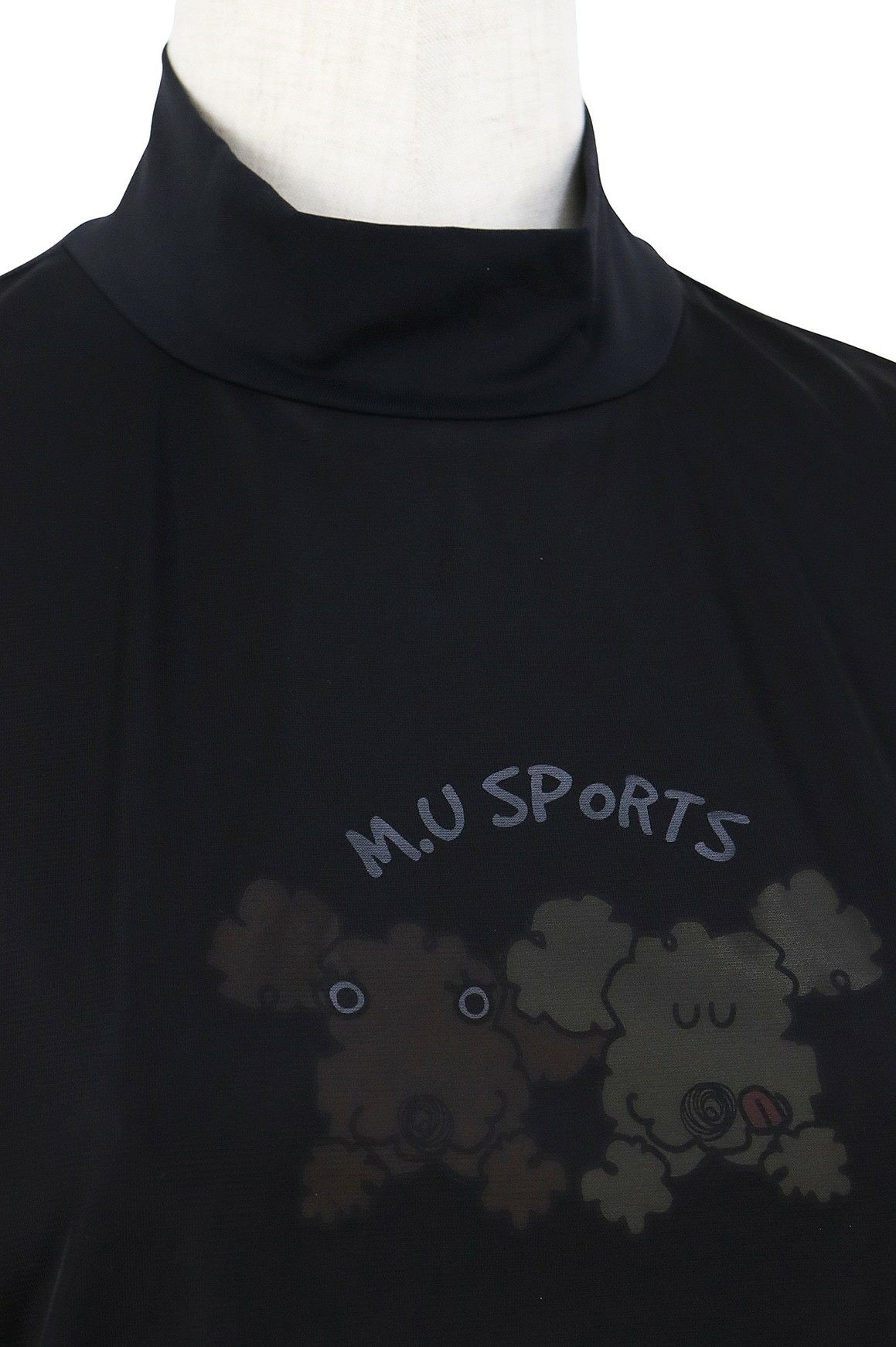 MUスポーツのハイネックシャツ
