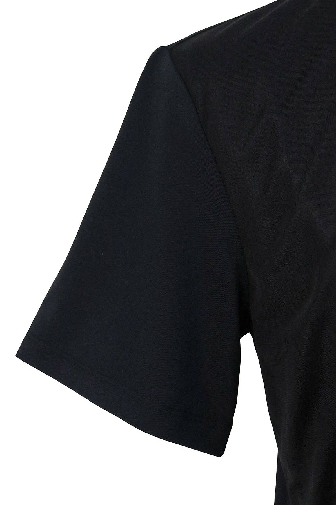 MUスポーツのハイネックシャツ