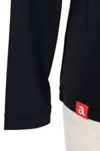 アルチビオのハイネックシャツ