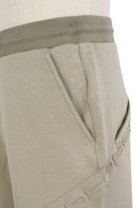 ロサーセンのハーフパンツ