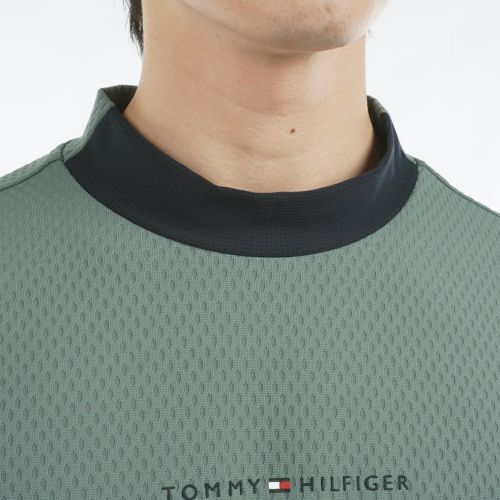 トミーヒルフィガーのハイネックシャツ