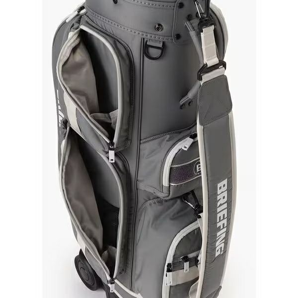 ブリーフィングゴルフのキャディバッグ