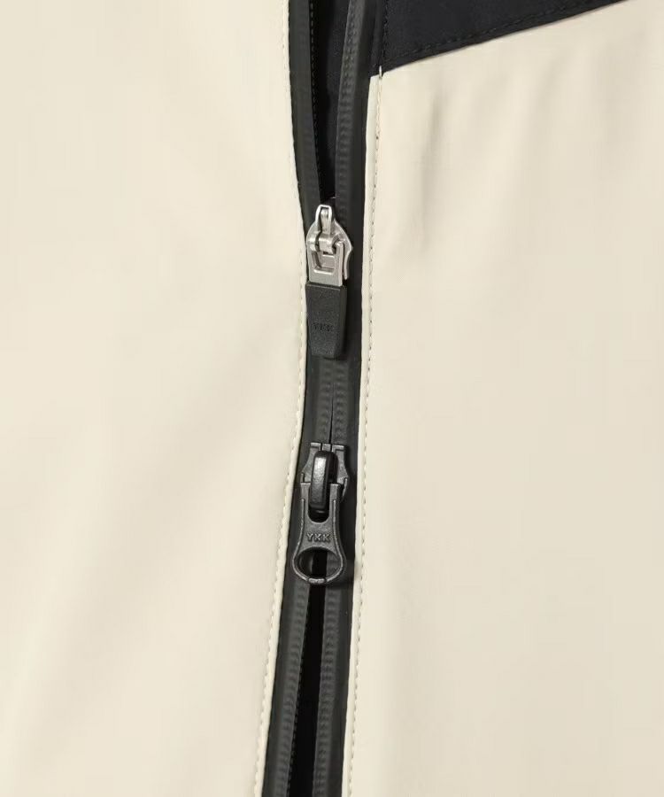 アダバットのレインウェア