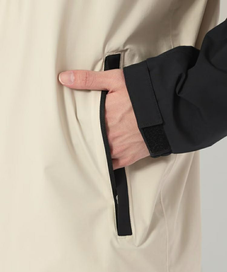 アダバットのレインウェア