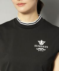 アダバットのハイネックシャツ