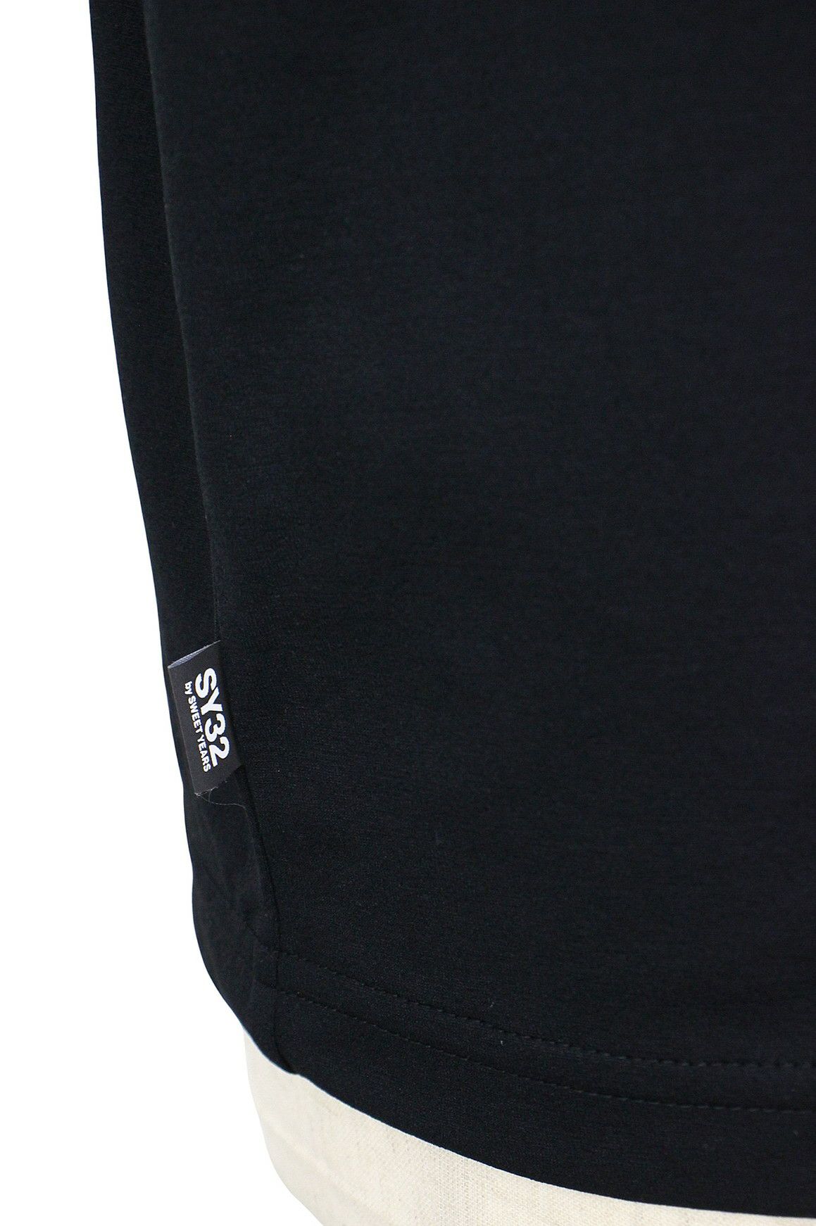 エスワイサーティトゥのＴシャツ