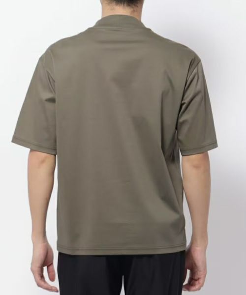 アダバットのＴシャツ