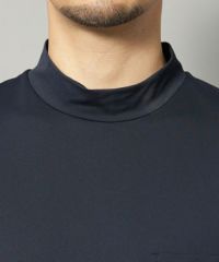 アダバットのハイネックシャツ