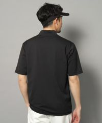 アダバットのハイネックシャツ