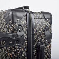 レザレクションのキャリーケース