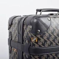 レザレクションのキャリーケース