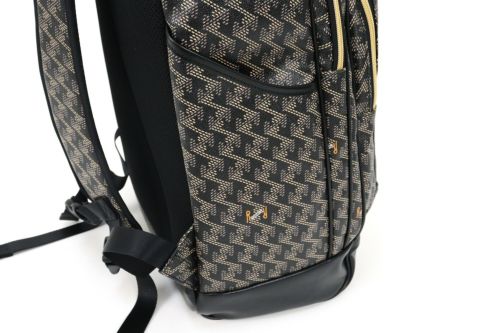 レザレクションのリュック