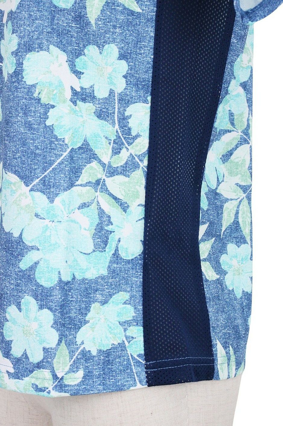 クランクのハイネックシャツ