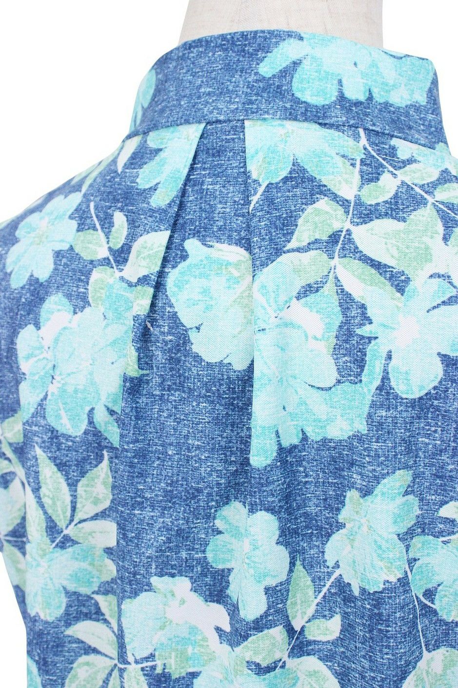 クランクのハイネックシャツ