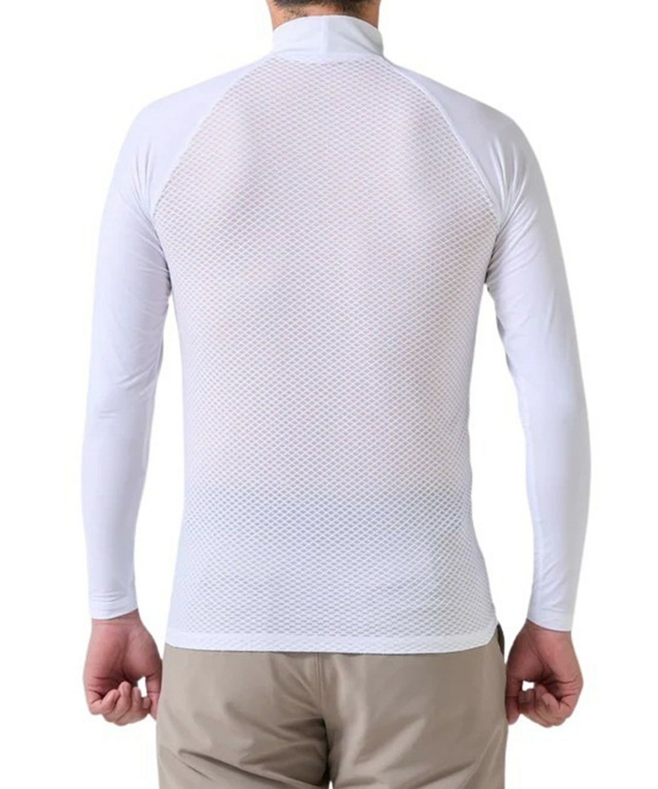 ゼロフィットのハイネックシャツ