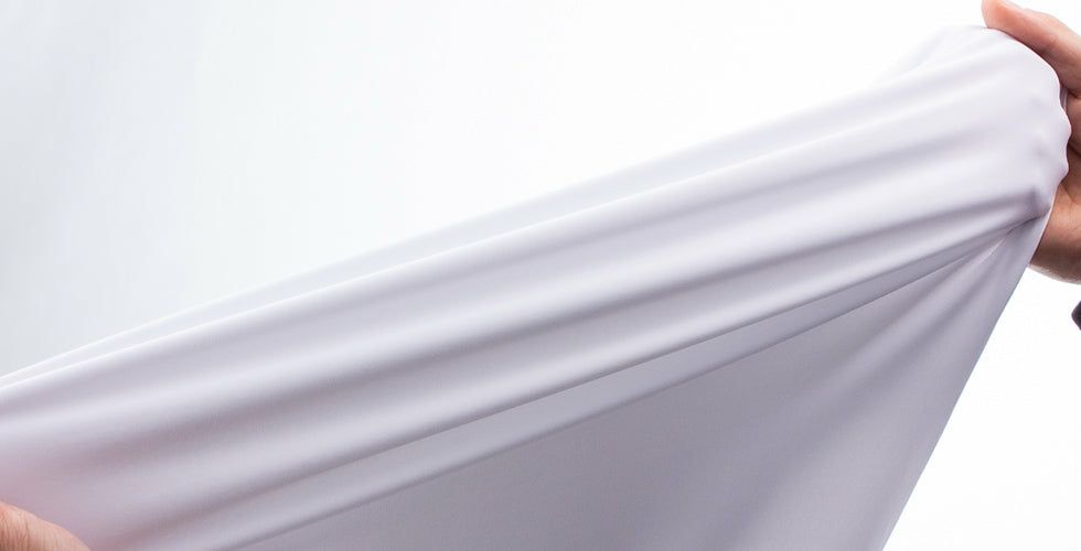 ゼロフィットのハイネックシャツ