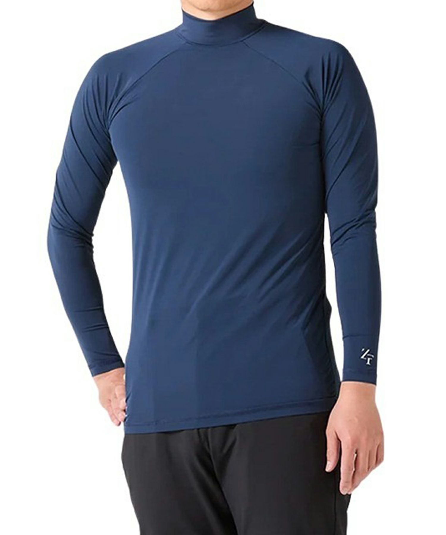 ゼロフィットのハイネックシャツ