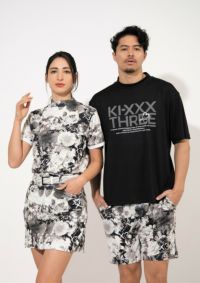 キックスリーのハイネックシャツ