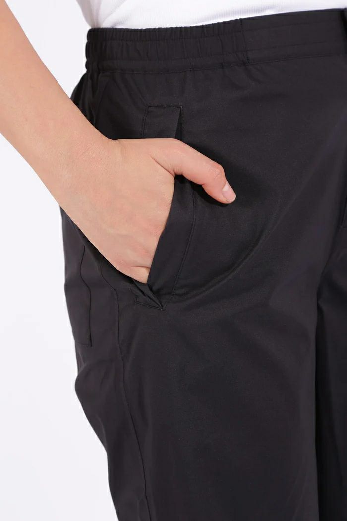 ニューバランスゴルフのレインブルゾン＆レインパンツ