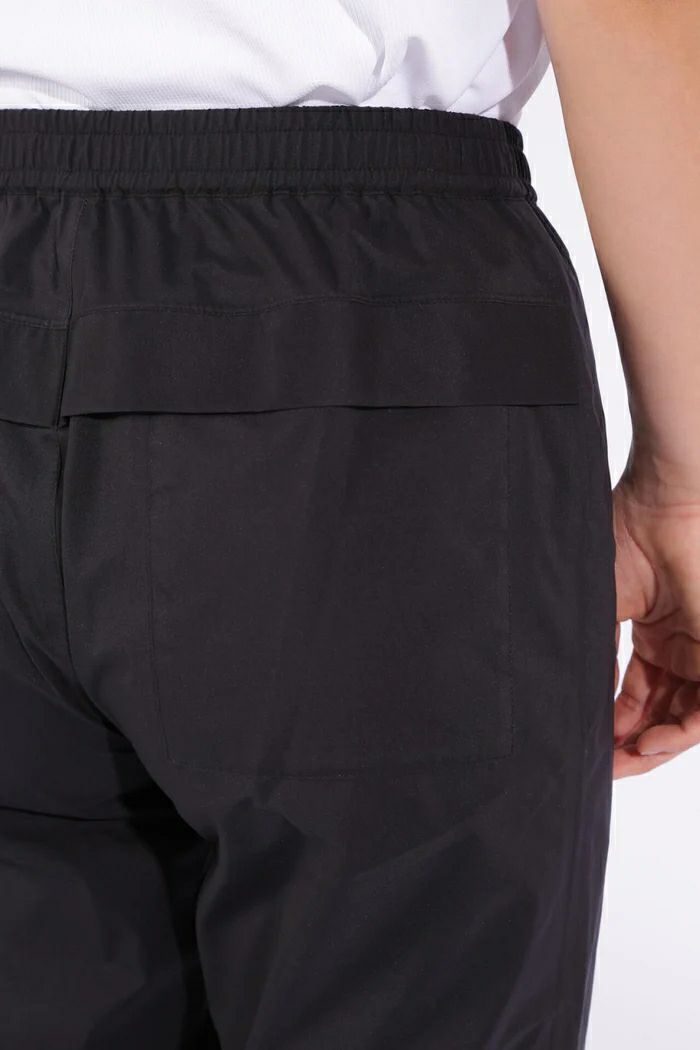 ニューバランスゴルフのレインブルゾン＆レインパンツ