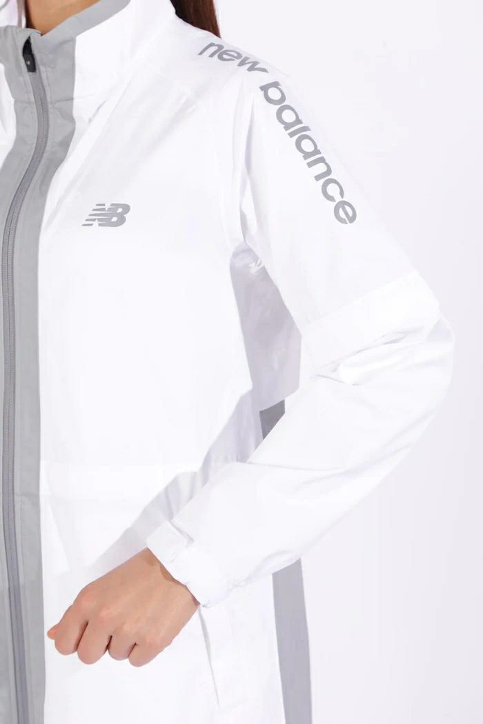 ニューバランスゴルフのレインワンピース