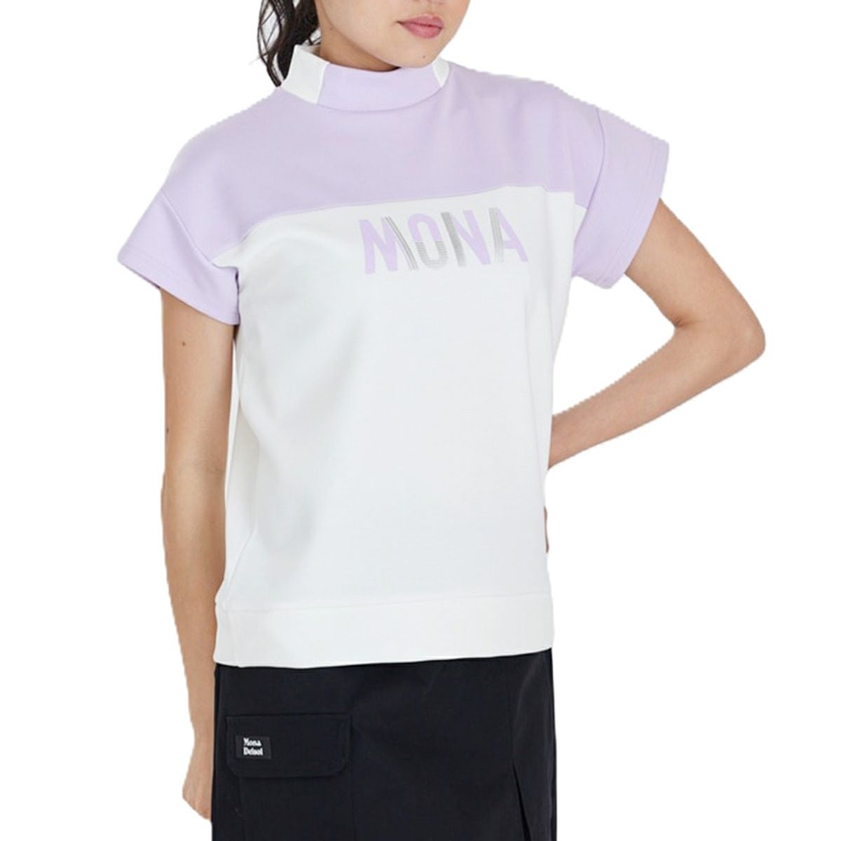 モナデルソルのハイネックシャツ