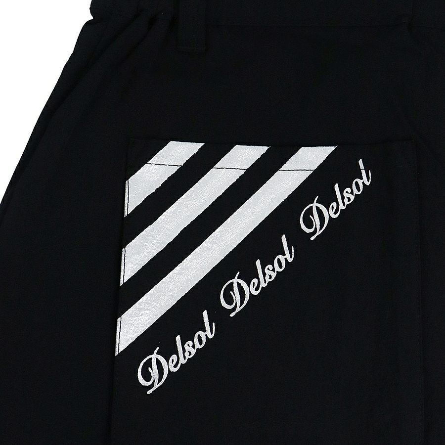 デルソルゴルフのスカート