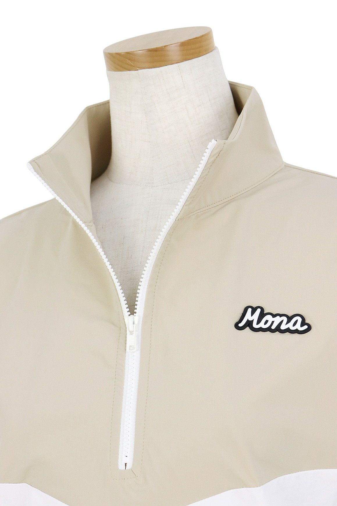 モナデルソルのポロシャツ