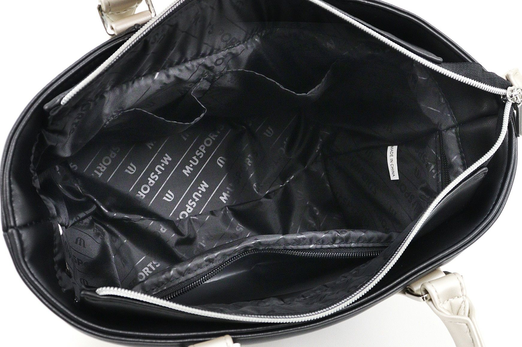 MUスポーツのカートバッグ