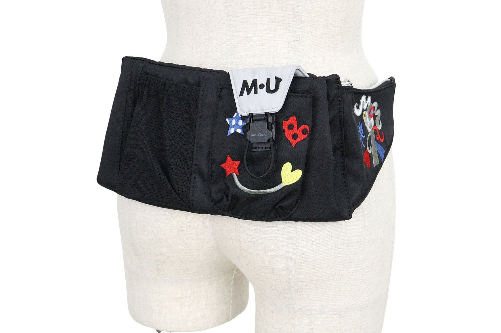 MUスポーツのウエストポーチ