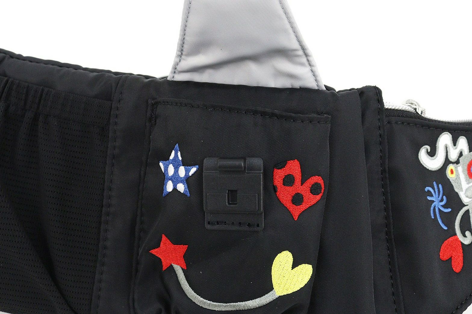 MUスポーツのウエストポーチ