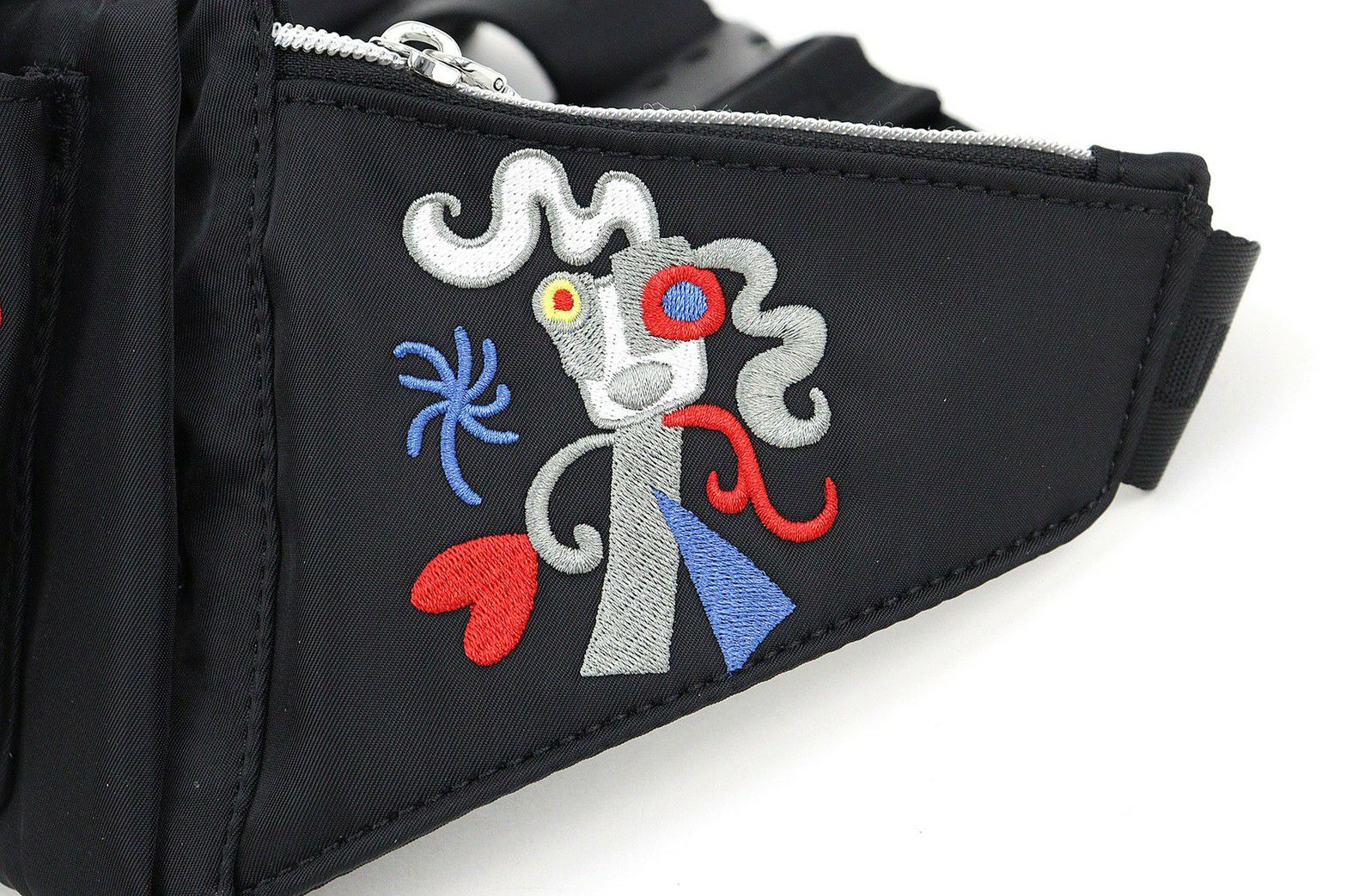 MUスポーツのウエストポーチ