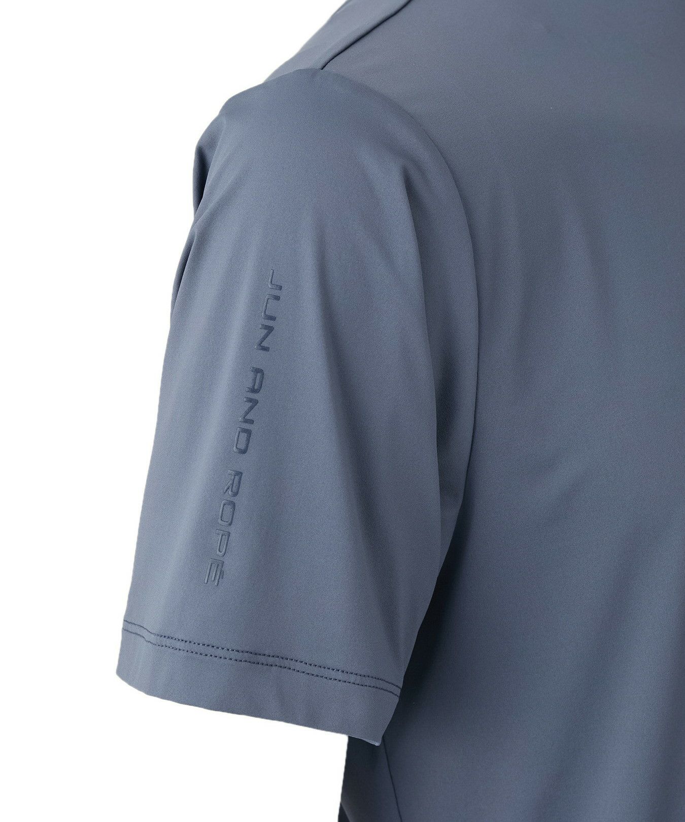 ジュン＆ロペのハイネックシャツ