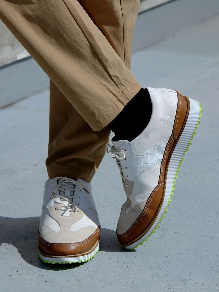 フープレイのシューズ