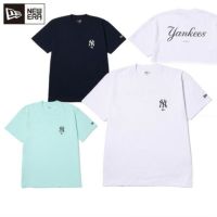 ニューエラのTシャツ