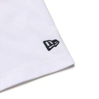 ニューエラのTシャツ