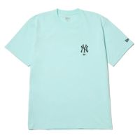 ニューエラのTシャツ
