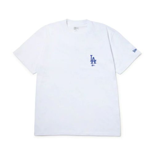 ニューエラのTシャツ