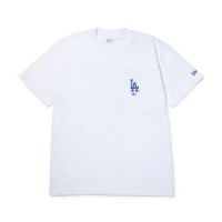 ニューエラのTシャツ