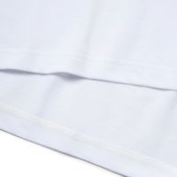 ニューエラのTシャツ