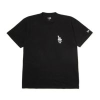 ニューエラのTシャツ