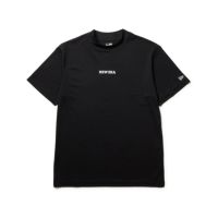 ニューエラのハイネックシャツ